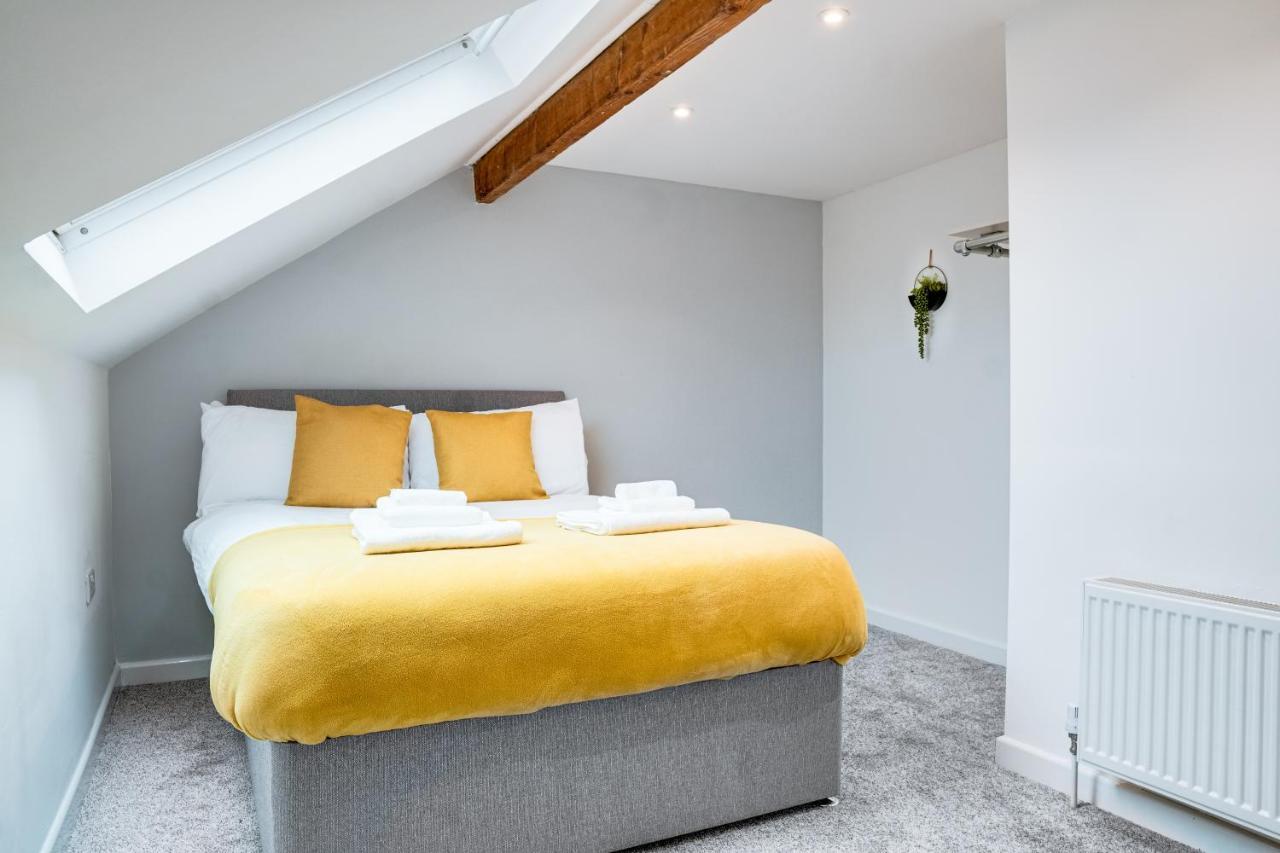 Spacious 4 Bedroom House Near Leeds Cc Beeston Hill Dış mekan fotoğraf